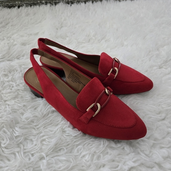 White Mountain Women's Boreal Slingback Heels. Color: Cruella Red Fabric. Size 9 - Picture 2 of 7